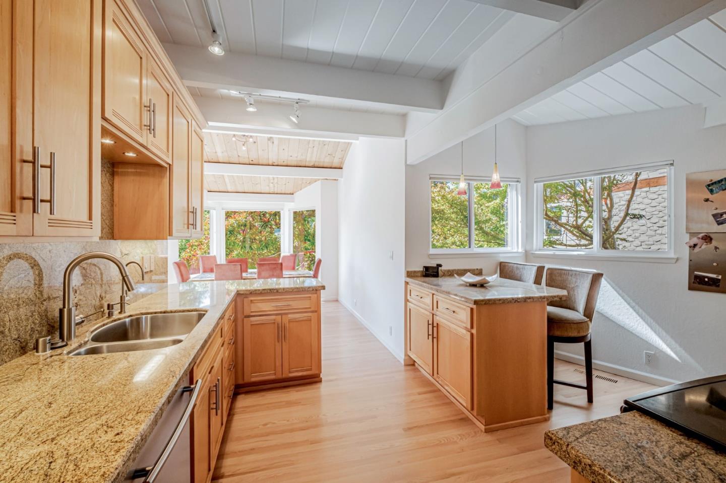 Detail Gallery Image 10 of 43 For 155 Farallon Ct, Aptos,  CA 95003 - 4 Beds | 3 Baths