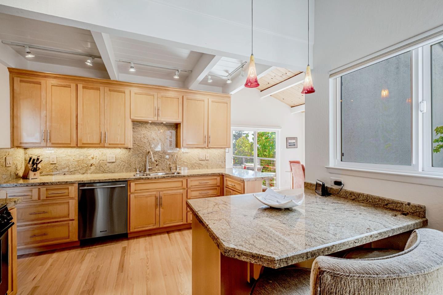 Detail Gallery Image 6 of 43 For 155 Farallon Ct, Aptos,  CA 95003 - 4 Beds | 3 Baths