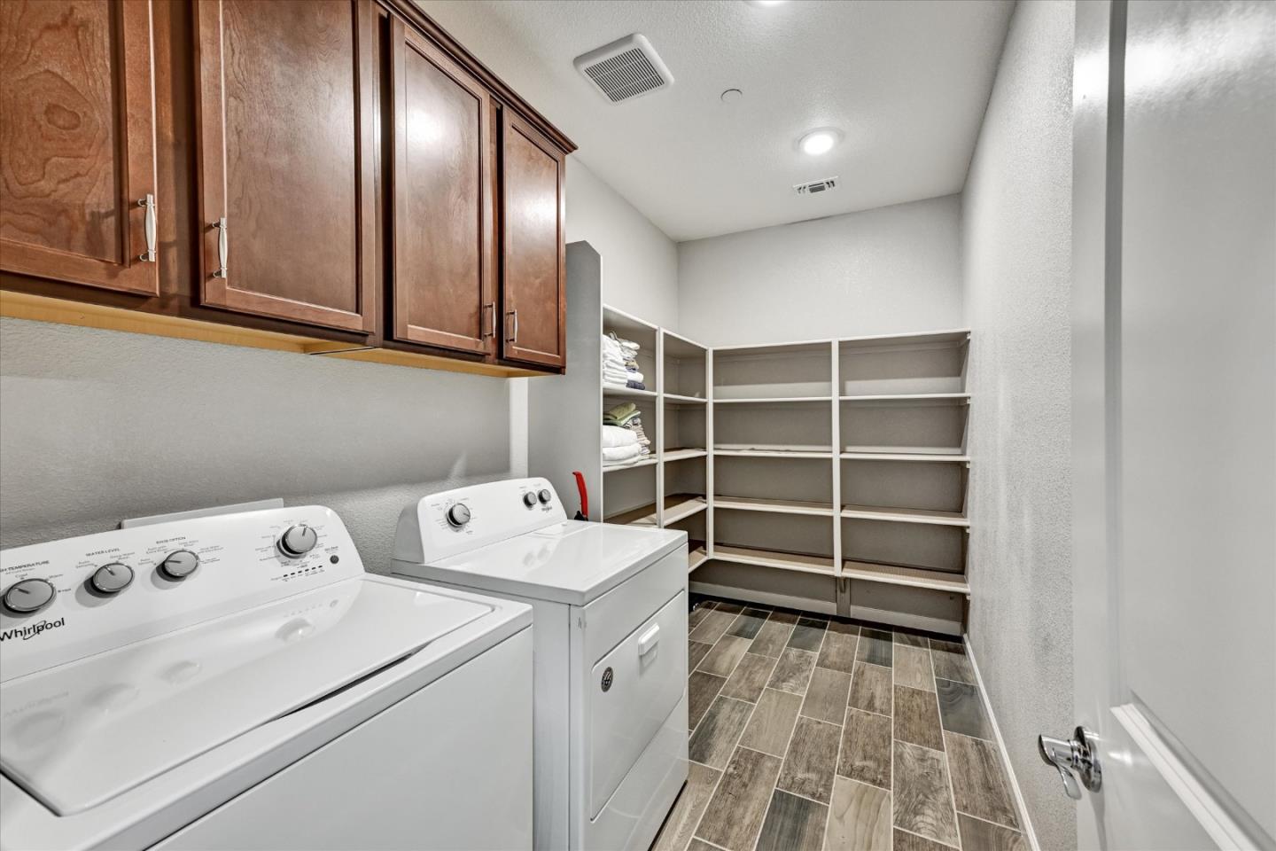Detail Gallery Image 20 of 58 For 2466 Buzz Aldrin Way, Sacramento,  CA 95834 - 4 Beds | 3 Baths