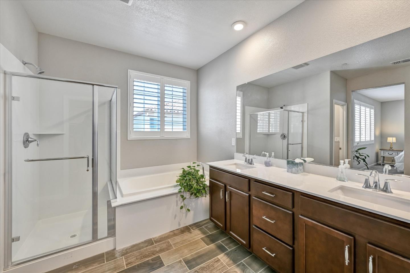 Detail Gallery Image 34 of 58 For 2466 Buzz Aldrin Way, Sacramento,  CA 95834 - 4 Beds | 3 Baths