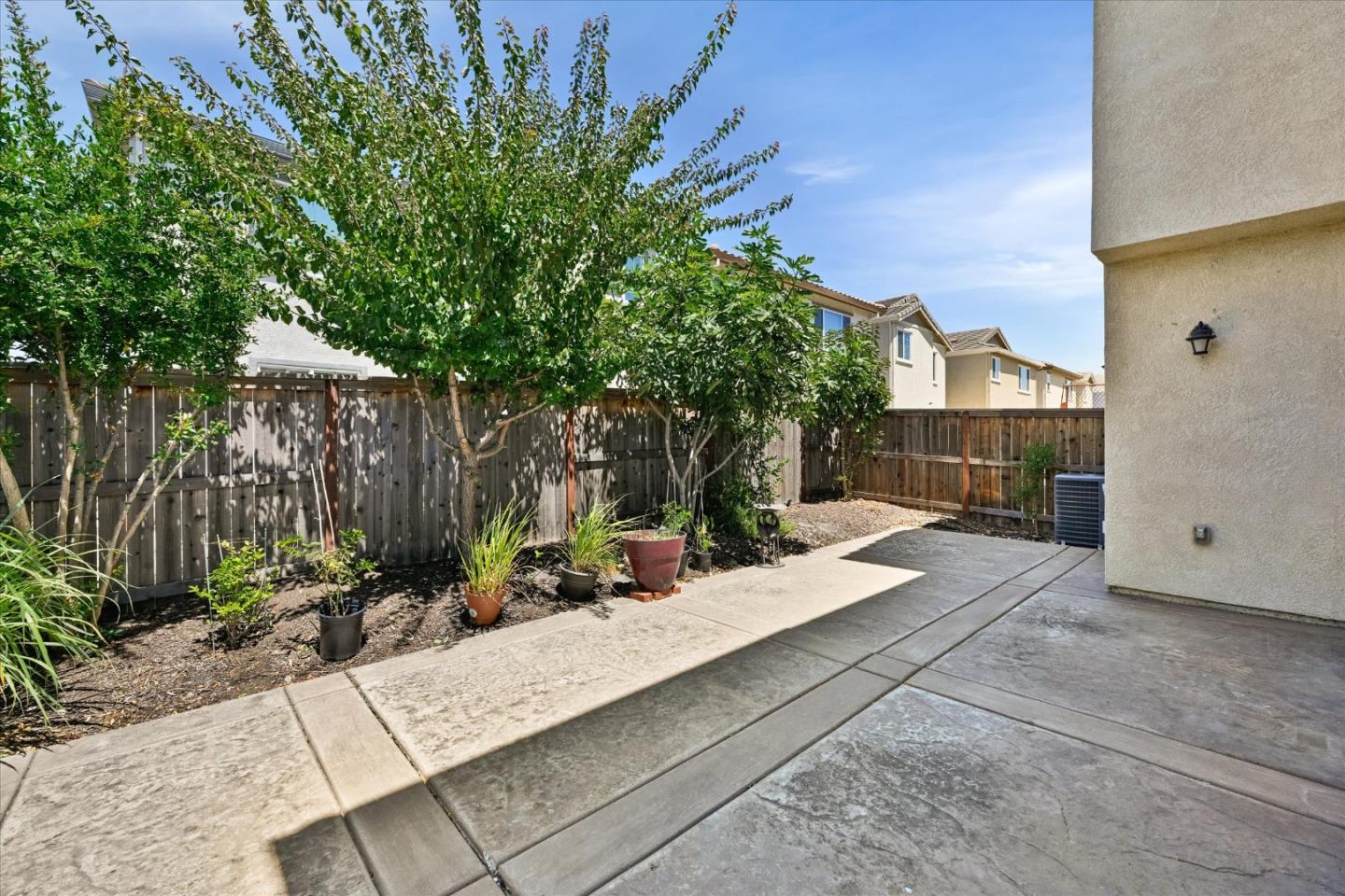 Detail Gallery Image 39 of 58 For 2466 Buzz Aldrin Way, Sacramento,  CA 95834 - 4 Beds | 3 Baths