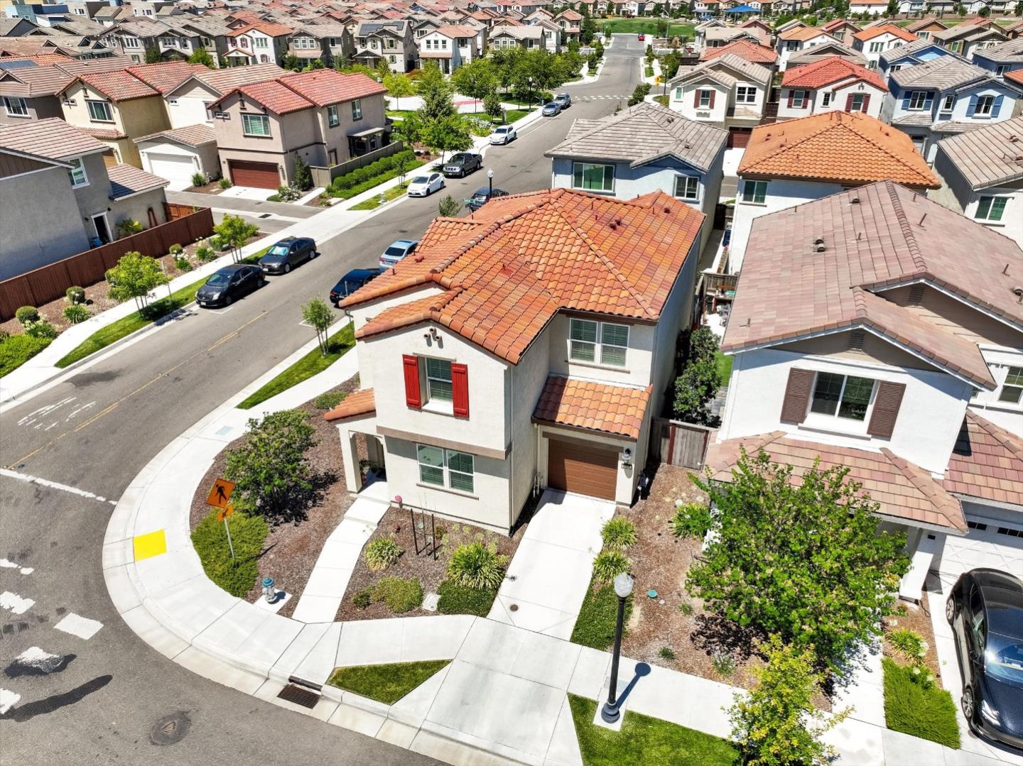 Detail Gallery Image 43 of 58 For 2466 Buzz Aldrin Way, Sacramento,  CA 95834 - 4 Beds | 3 Baths