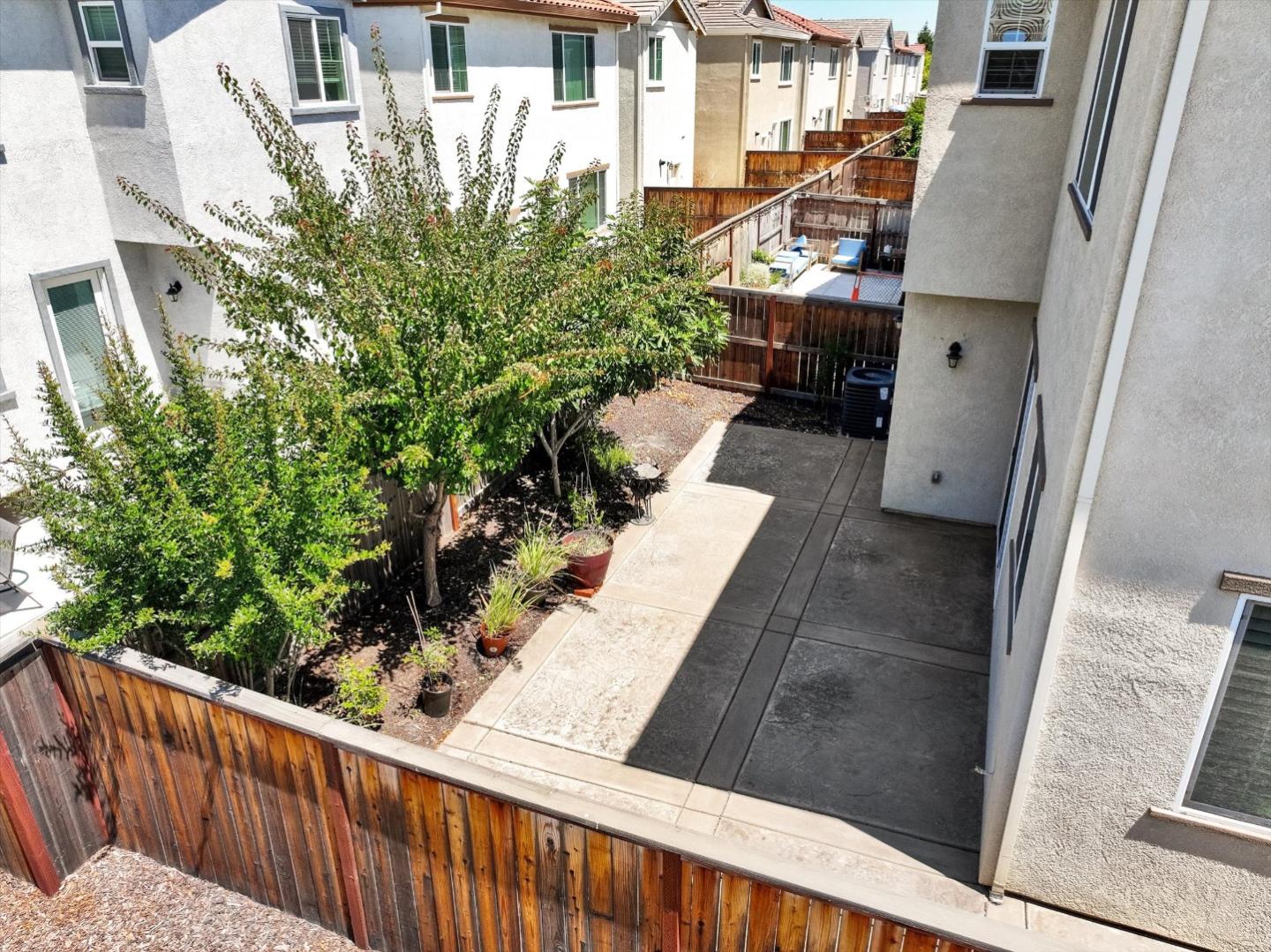 Detail Gallery Image 44 of 58 For 2466 Buzz Aldrin Way, Sacramento,  CA 95834 - 4 Beds | 3 Baths