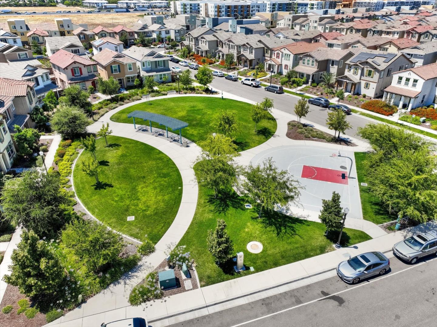 Detail Gallery Image 52 of 58 For 2466 Buzz Aldrin Way, Sacramento,  CA 95834 - 4 Beds | 3 Baths