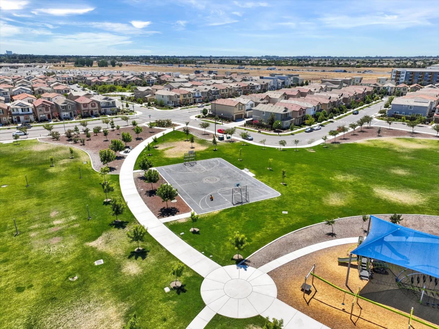 Detail Gallery Image 55 of 58 For 2466 Buzz Aldrin Way, Sacramento,  CA 95834 - 4 Beds | 3 Baths