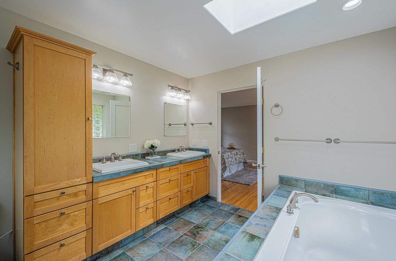 Detail Gallery Image 33 of 40 For 361 Hannon Ave, Monterey,  CA 93940 - 3 Beds | 2 Baths