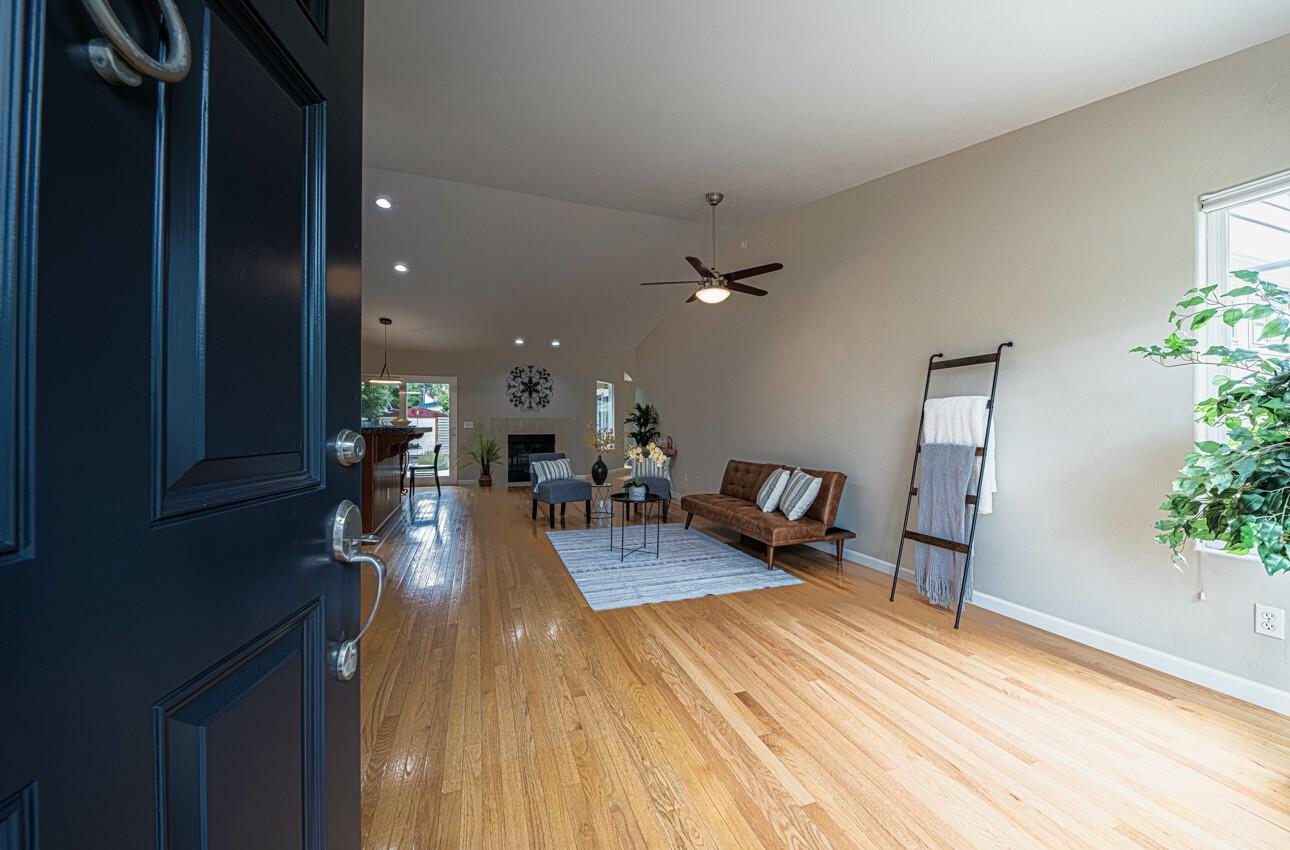 Detail Gallery Image 5 of 40 For 361 Hannon Ave, Monterey,  CA 93940 - 3 Beds | 2 Baths