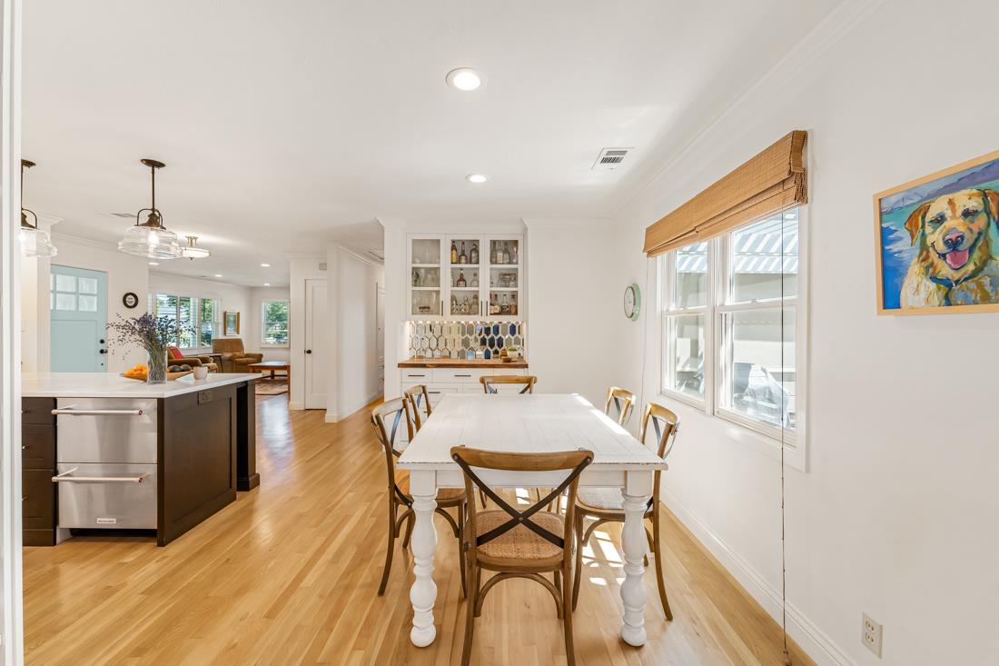 Detail Gallery Image 10 of 28 For 424 S Genevieve Ln, San Jose,  CA 95128 - 3 Beds | 2 Baths