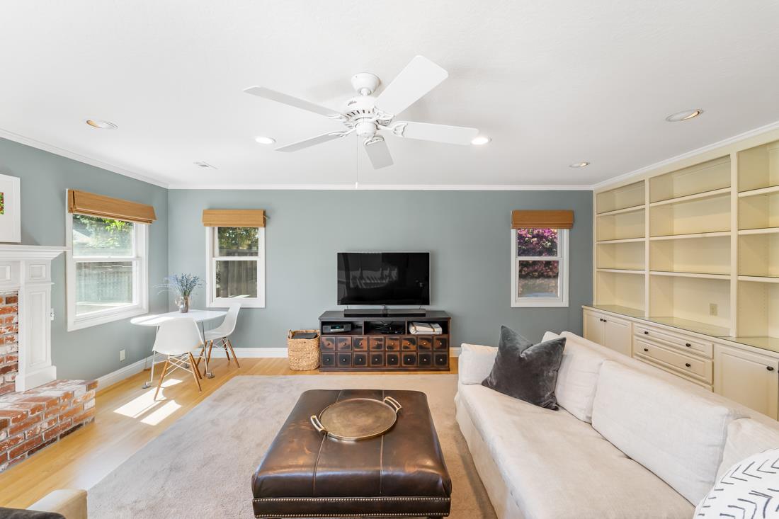 Detail Gallery Image 13 of 28 For 424 S Genevieve Ln, San Jose,  CA 95128 - 3 Beds | 2 Baths
