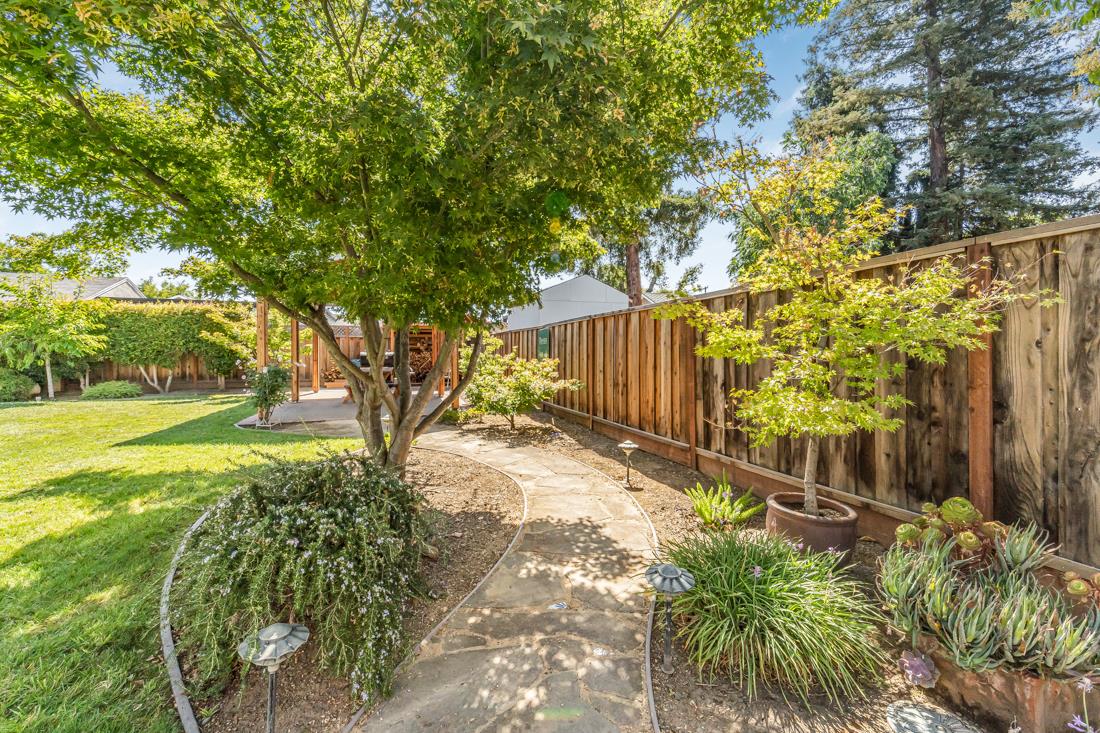 Detail Gallery Image 25 of 28 For 424 S Genevieve Ln, San Jose,  CA 95128 - 3 Beds | 2 Baths