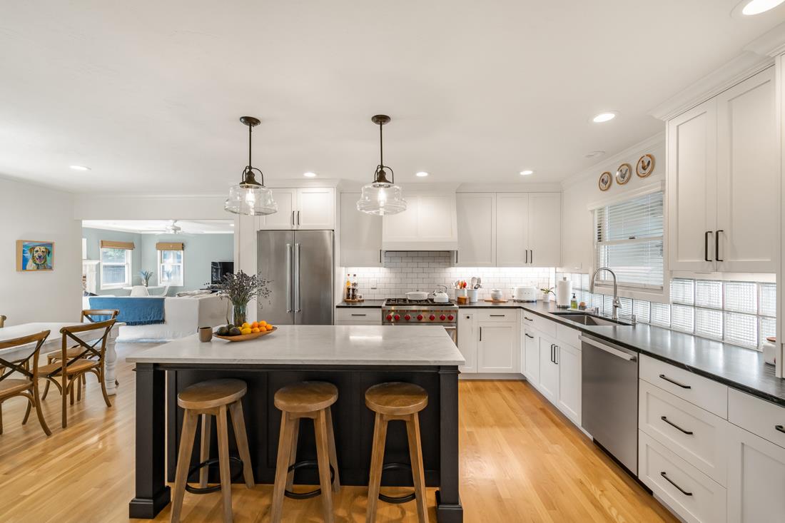 Detail Gallery Image 6 of 28 For 424 S Genevieve Ln, San Jose,  CA 95128 - 3 Beds | 2 Baths