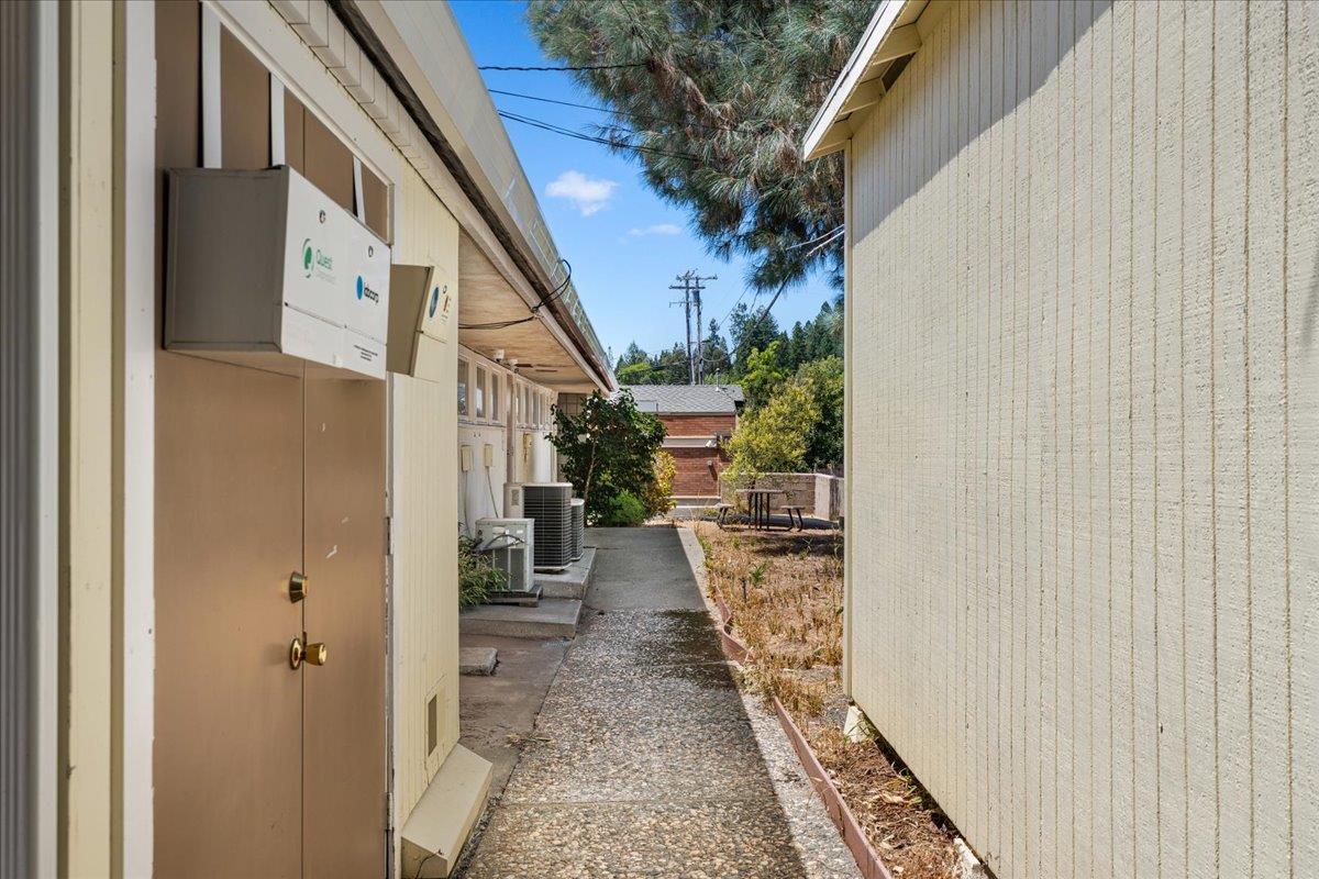 Detail Gallery Image 8 of 71 For 136 Glasson Way, Grass Valley,  CA 95945 - – Beds | – Baths