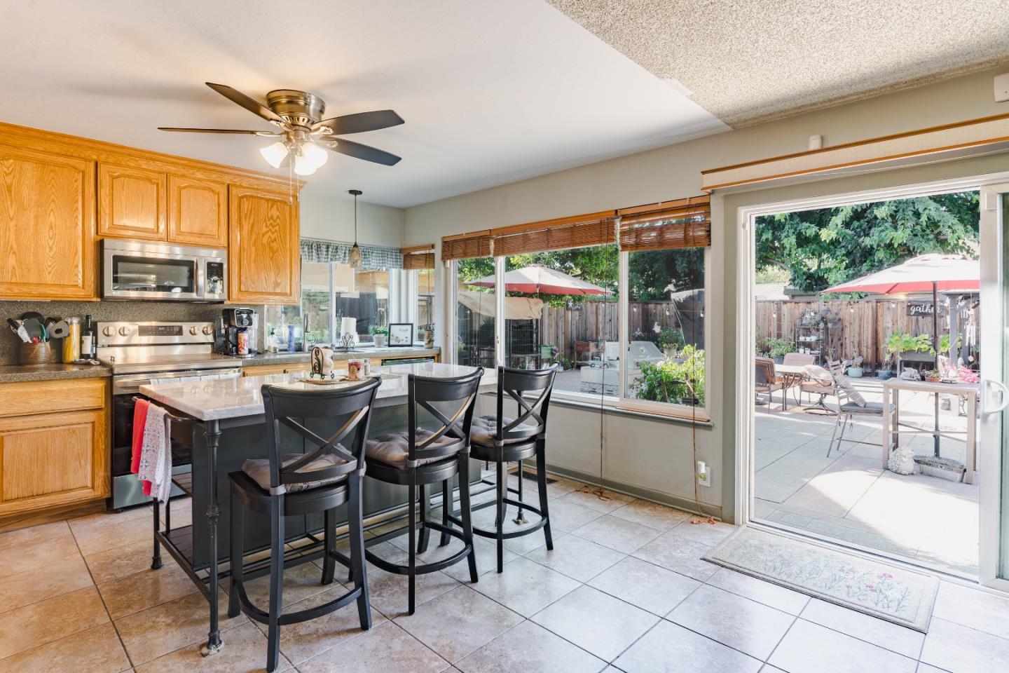 Detail Gallery Image 10 of 35 For 4234 Rosenbaum Ave, San Jose,  CA 95136 - 4 Beds | 2/1 Baths
