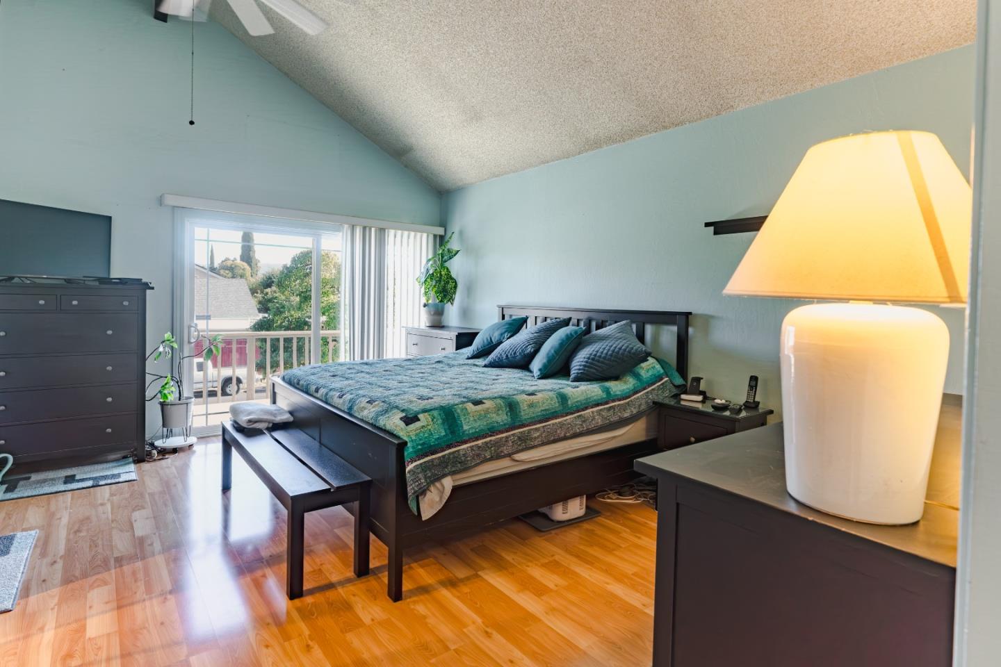 Detail Gallery Image 24 of 35 For 4234 Rosenbaum Ave, San Jose,  CA 95136 - 4 Beds | 2/1 Baths