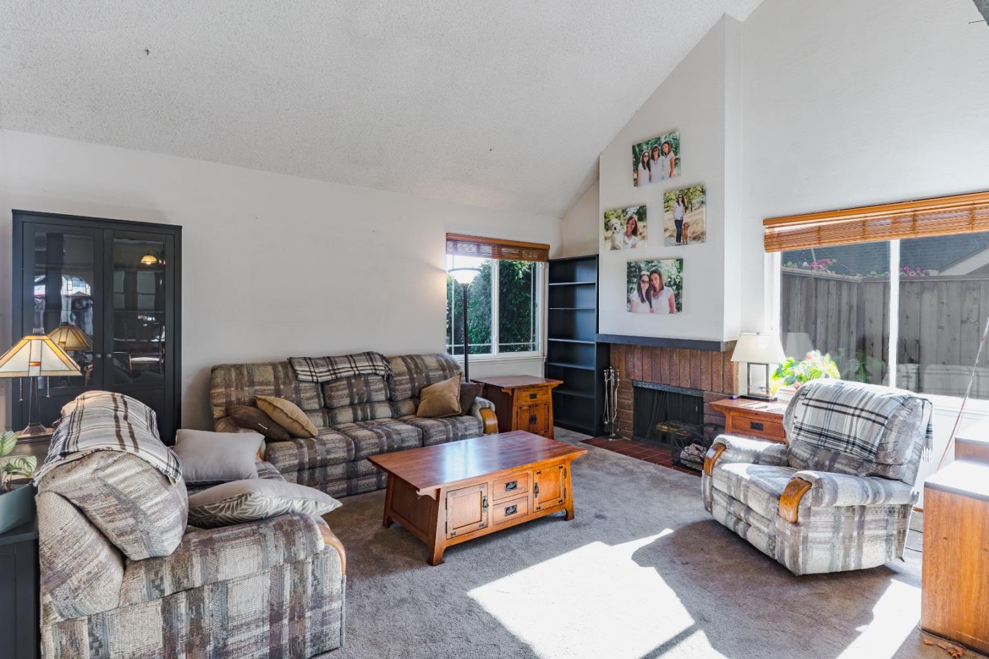 Detail Gallery Image 4 of 35 For 4234 Rosenbaum Ave, San Jose,  CA 95136 - 4 Beds | 2/1 Baths