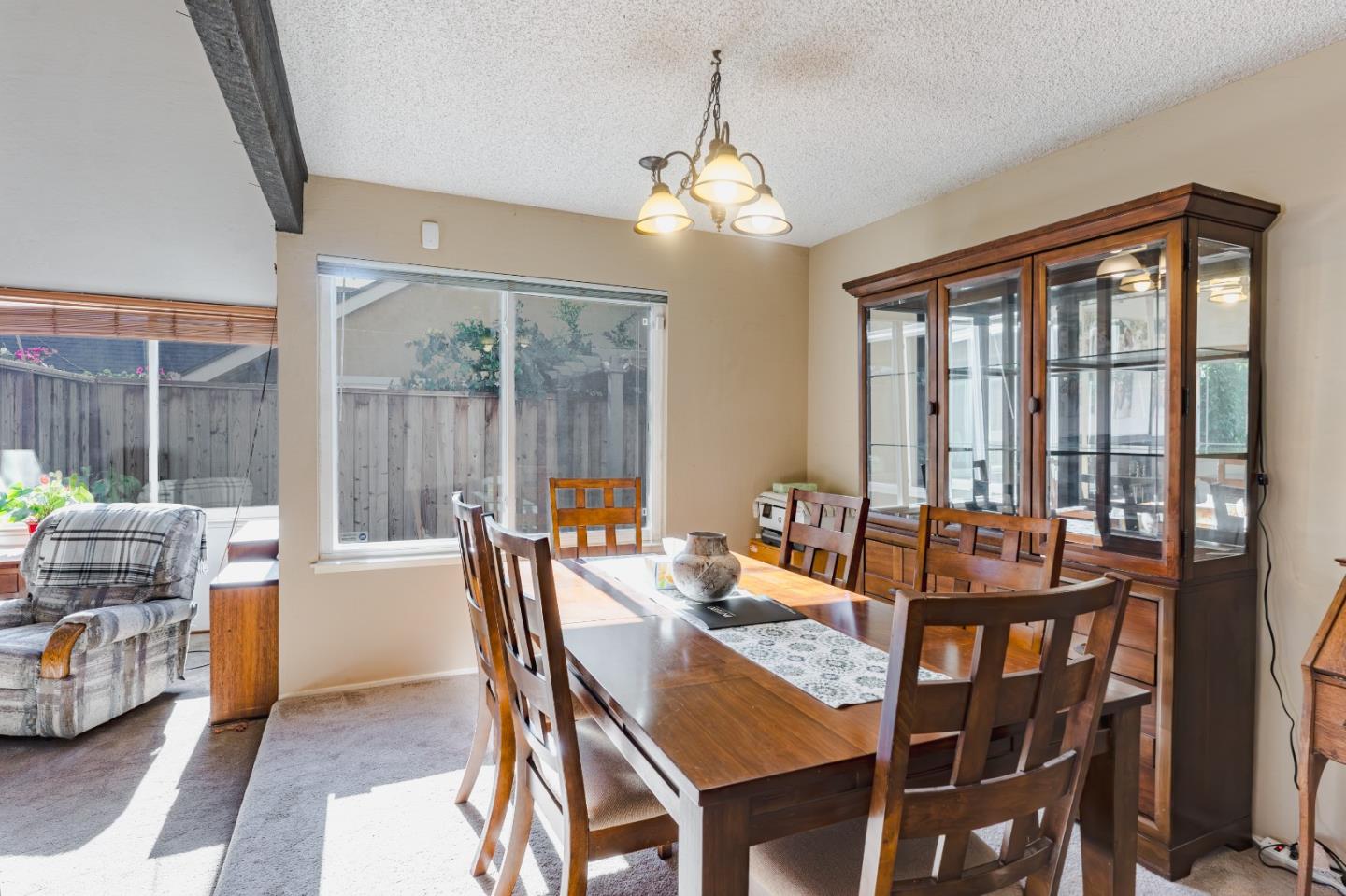 Detail Gallery Image 5 of 35 For 4234 Rosenbaum Ave, San Jose,  CA 95136 - 4 Beds | 2/1 Baths
