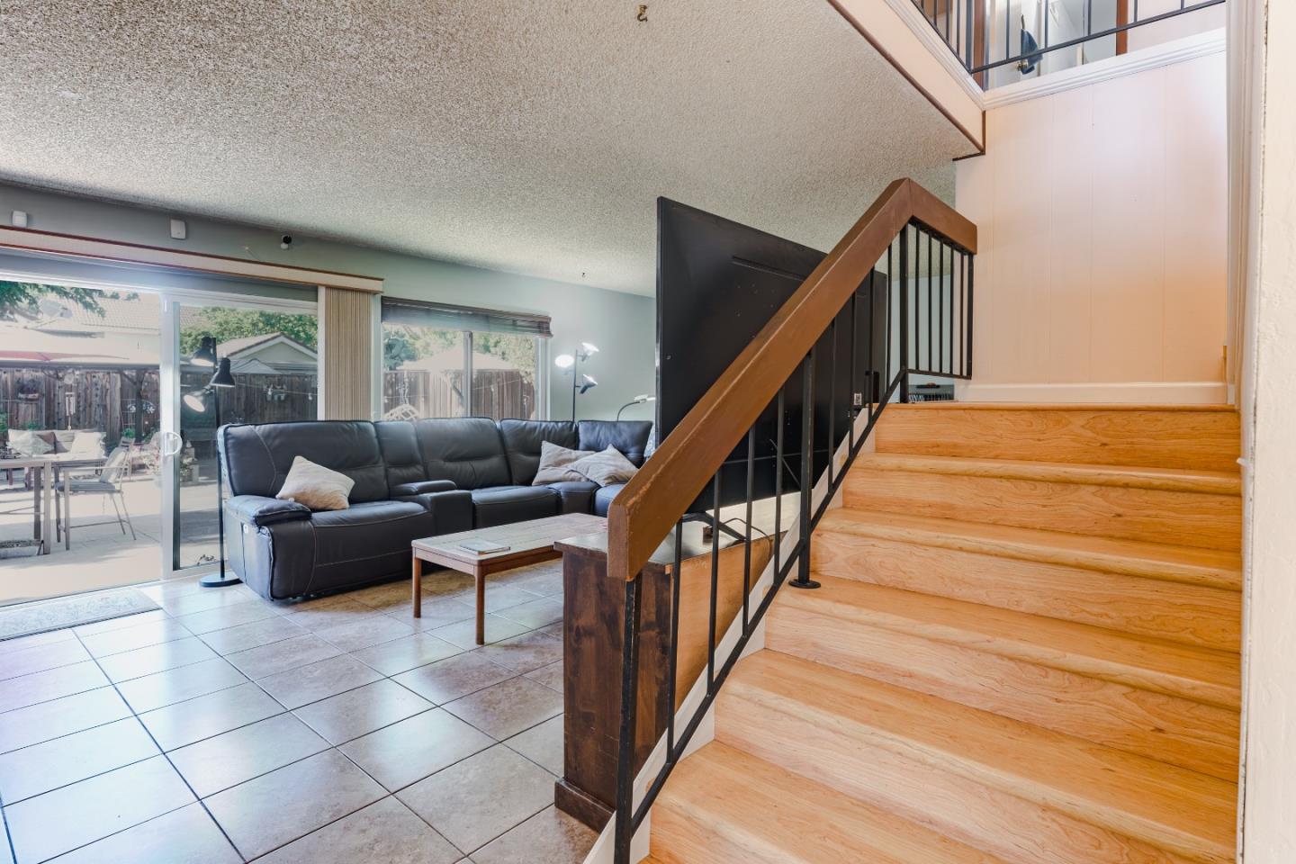 Detail Gallery Image 8 of 35 For 4234 Rosenbaum Ave, San Jose,  CA 95136 - 4 Beds | 2/1 Baths