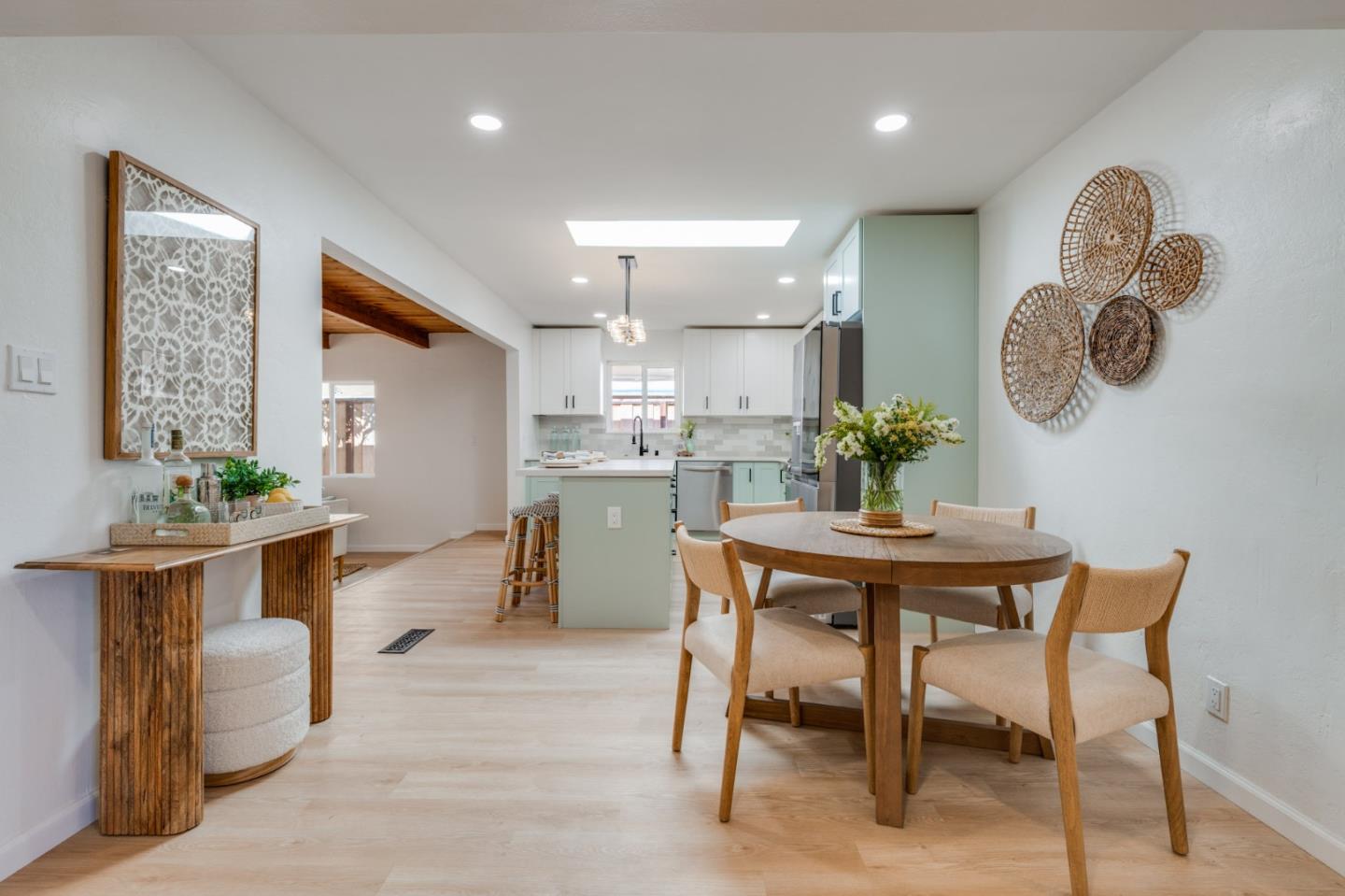 Detail Gallery Image 15 of 69 For 506 Bayview Dr, Aptos,  CA 95003 - 3 Beds | 2 Baths