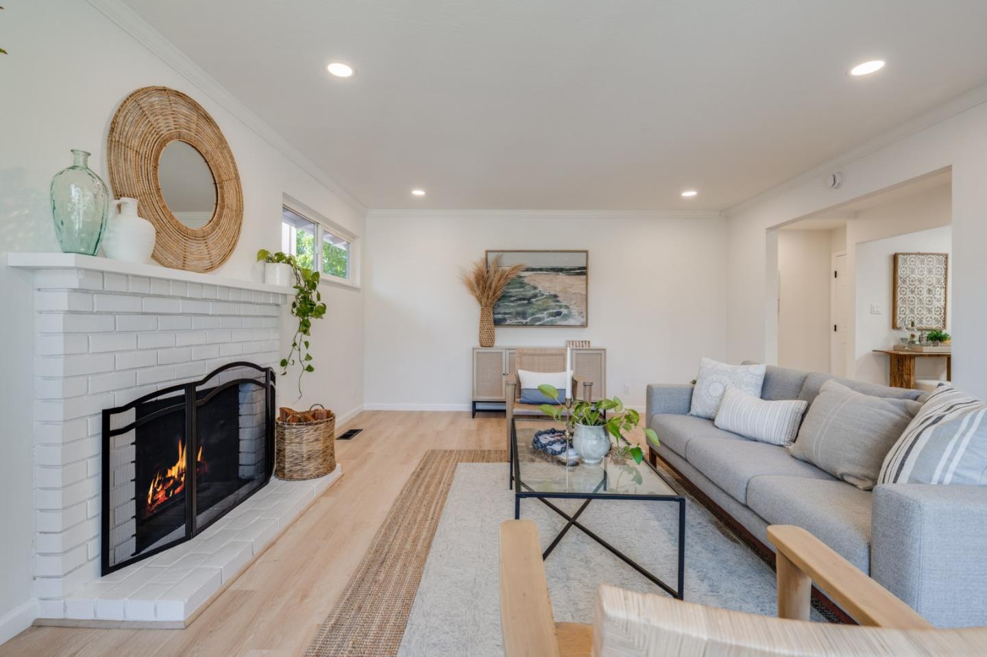 Detail Gallery Image 8 of 69 For 506 Bayview Dr, Aptos,  CA 95003 - 3 Beds | 2 Baths