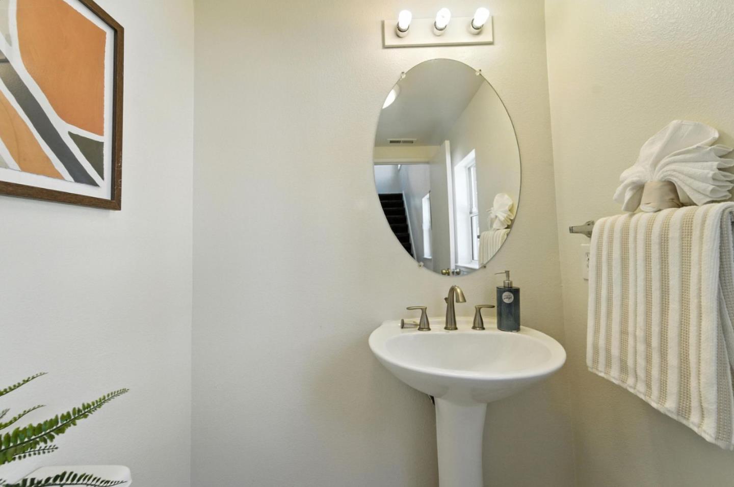 Detail Gallery Image 12 of 32 For 1417 Firestone Loop, San Jose,  CA 95116 - 3 Beds | 2/1 Baths