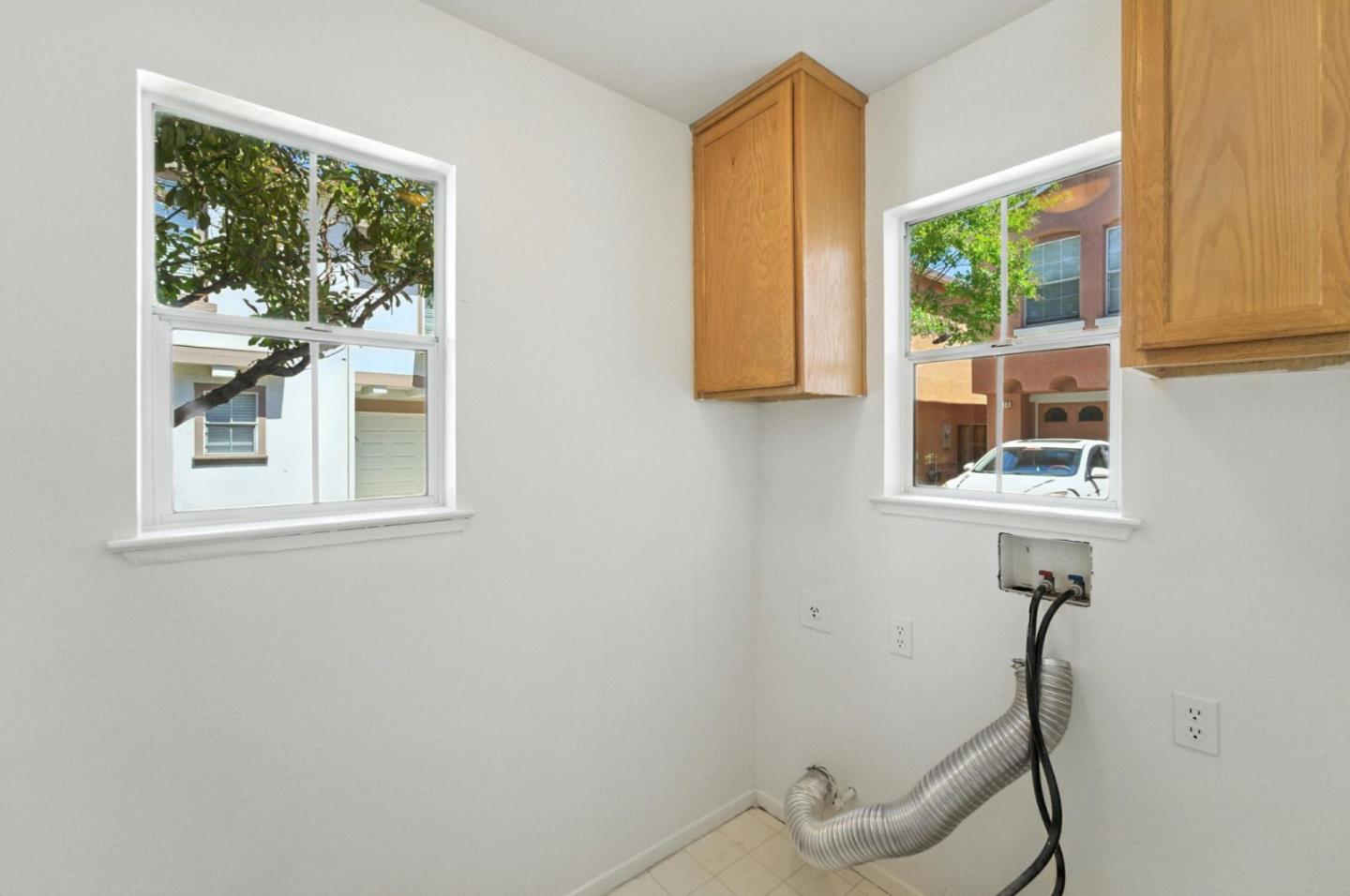 Detail Gallery Image 26 of 32 For 1417 Firestone Loop, San Jose,  CA 95116 - 3 Beds | 2/1 Baths
