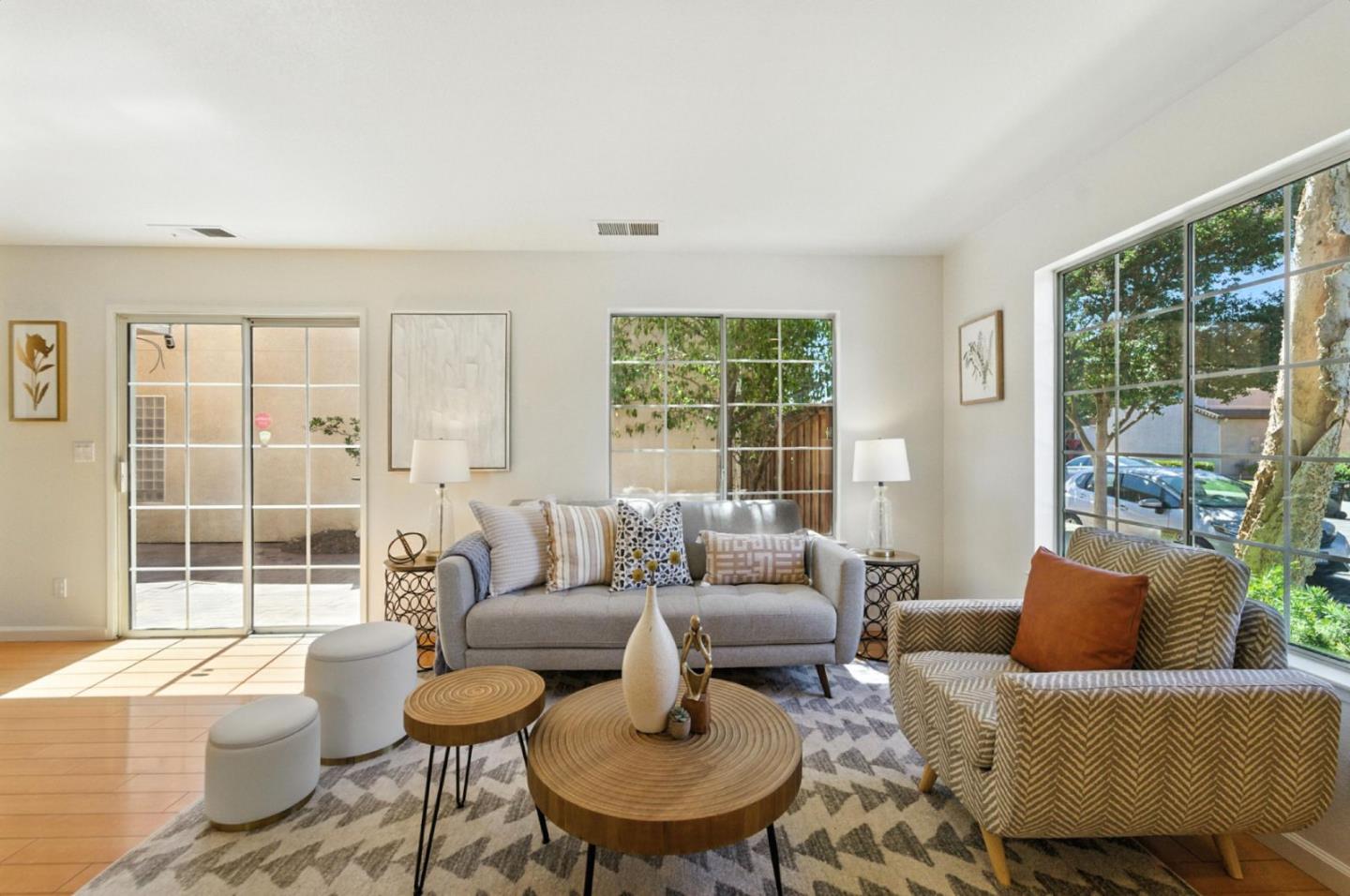 Detail Gallery Image 3 of 32 For 1417 Firestone Loop, San Jose,  CA 95116 - 3 Beds | 2/1 Baths
