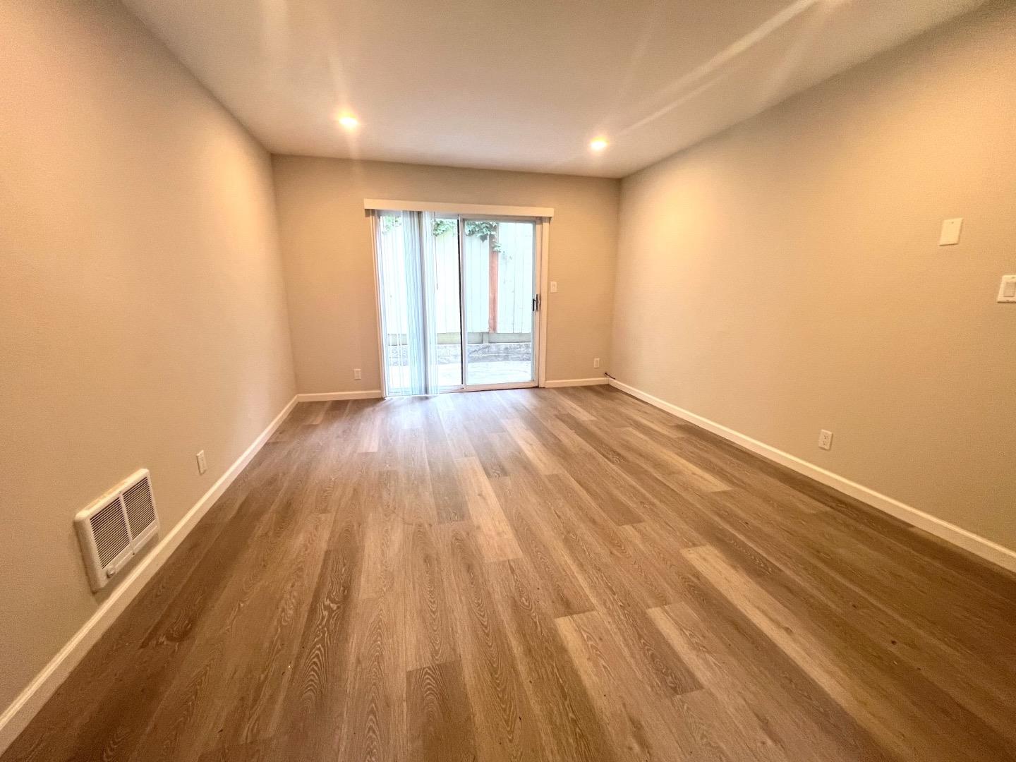 Detail Gallery Image 3 of 9 For 65 Lausanne Ave, Daly City,  CA 94014 - 1 Beds | 1 Baths