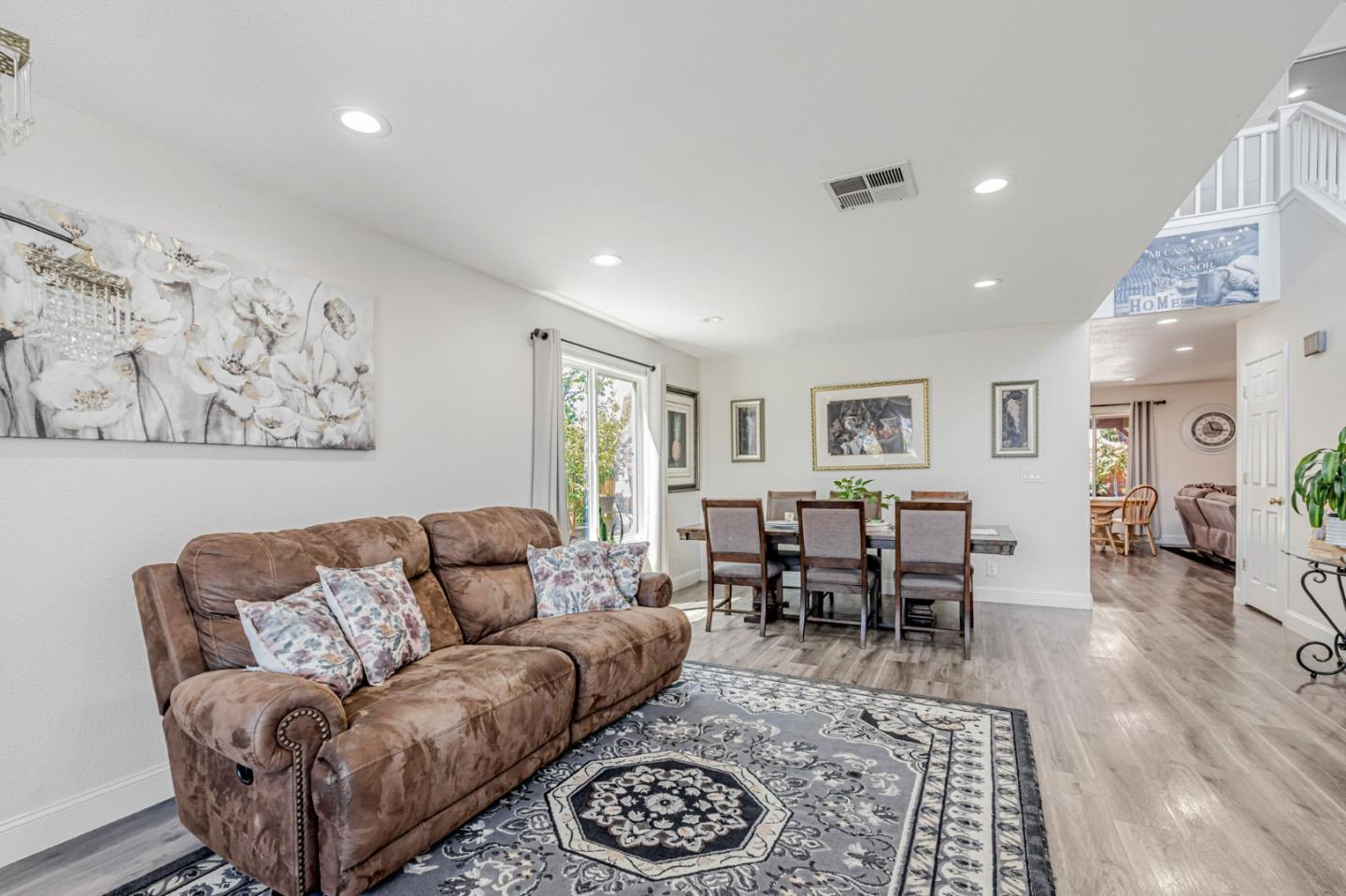 Detail Gallery Image 3 of 30 For 615 Heron Dr, Los Banos,  CA 93635 - 5 Beds | 3 Baths