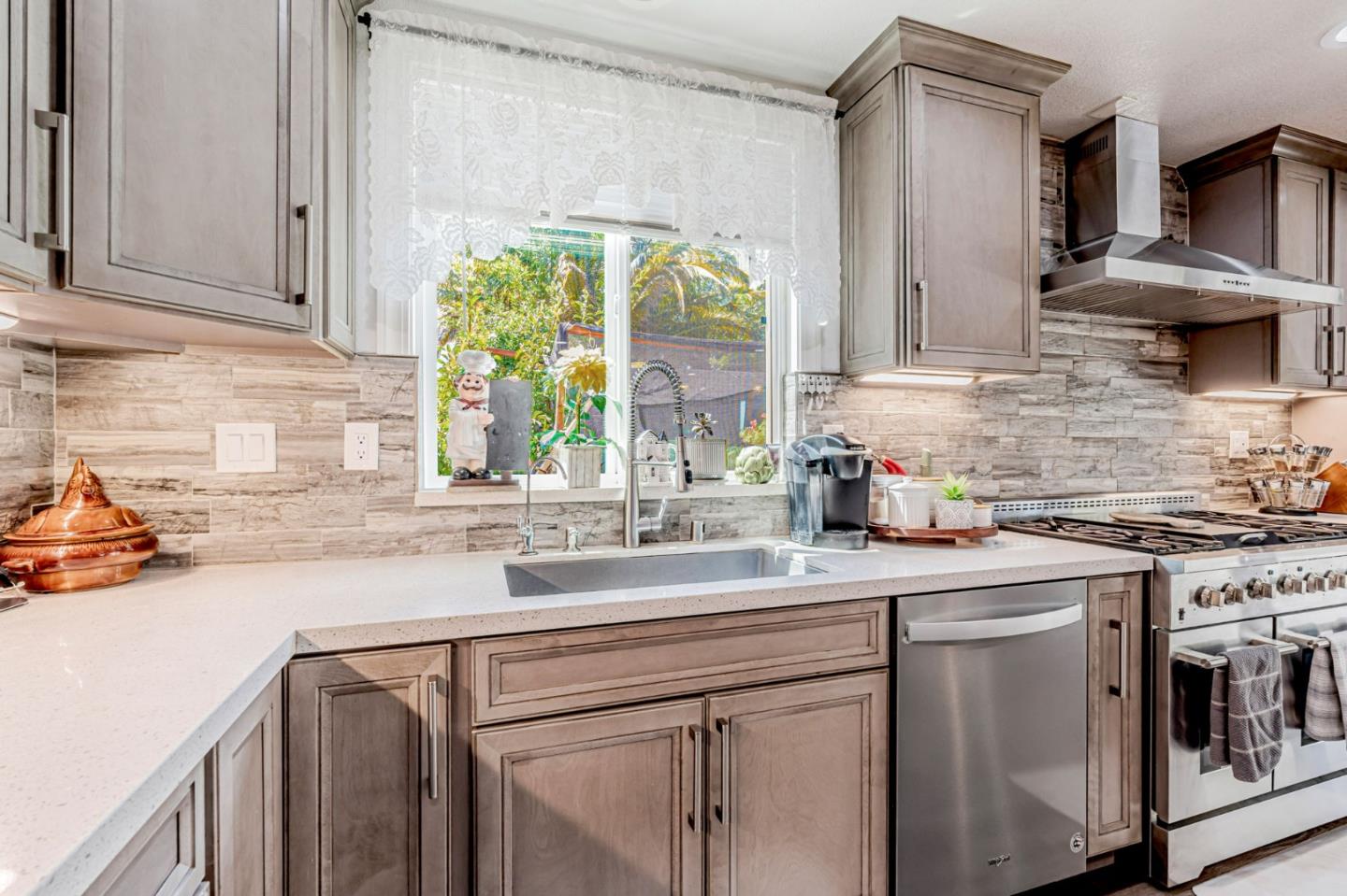Detail Gallery Image 8 of 30 For 615 Heron Dr, Los Banos,  CA 93635 - 5 Beds | 3 Baths