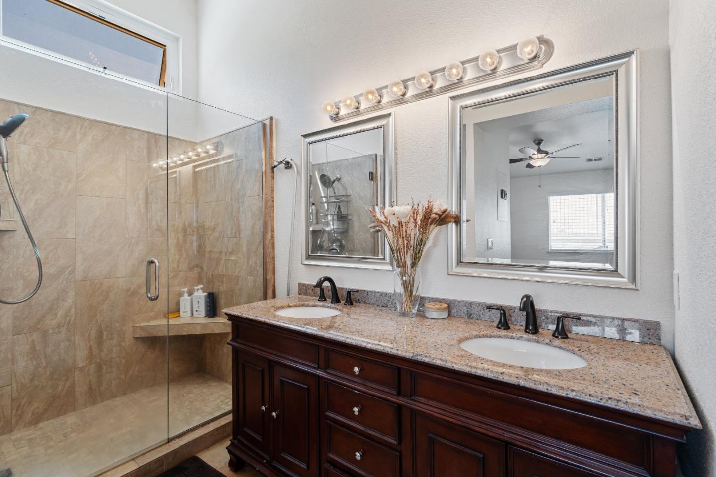 Detail Gallery Image 20 of 53 For 2190 Glarner St, Hollister,  CA 95023 - 3 Beds | 2 Baths