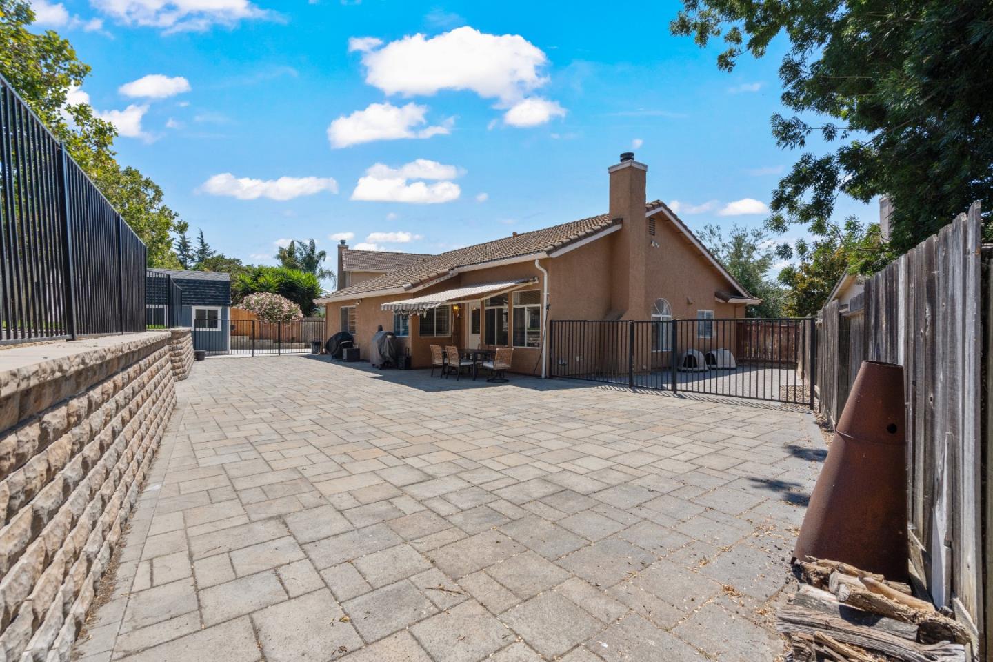 Detail Gallery Image 29 of 53 For 2190 Glarner St, Hollister,  CA 95023 - 3 Beds | 2 Baths