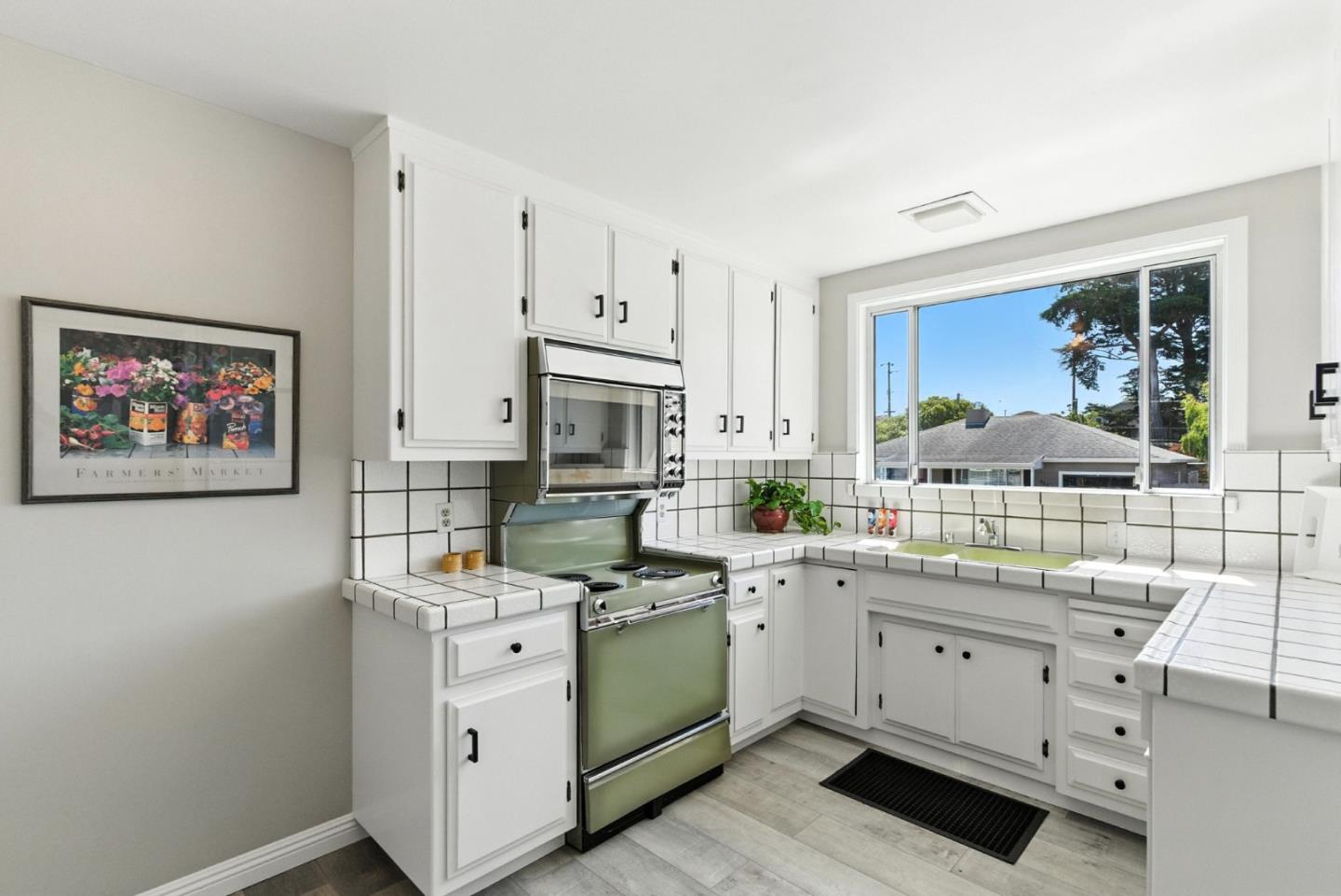 Detail Gallery Image 11 of 25 For 412 Briarwood Dr, South San Francisco,  CA 94080 - 3 Beds | 1 Baths