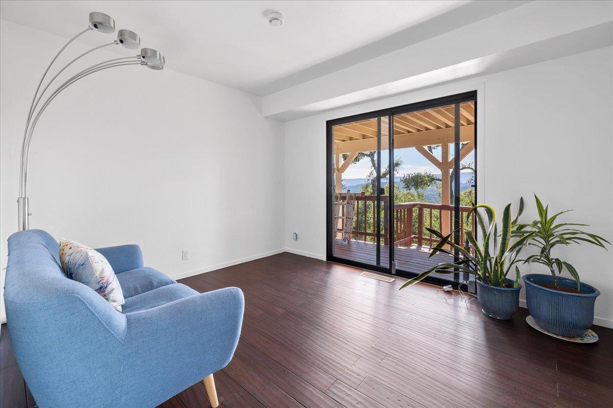 Detail Gallery Image 19 of 29 For 25435 Hutchinson Rd, Los Gatos,  CA 95033 - 4 Beds | 2/1 Baths