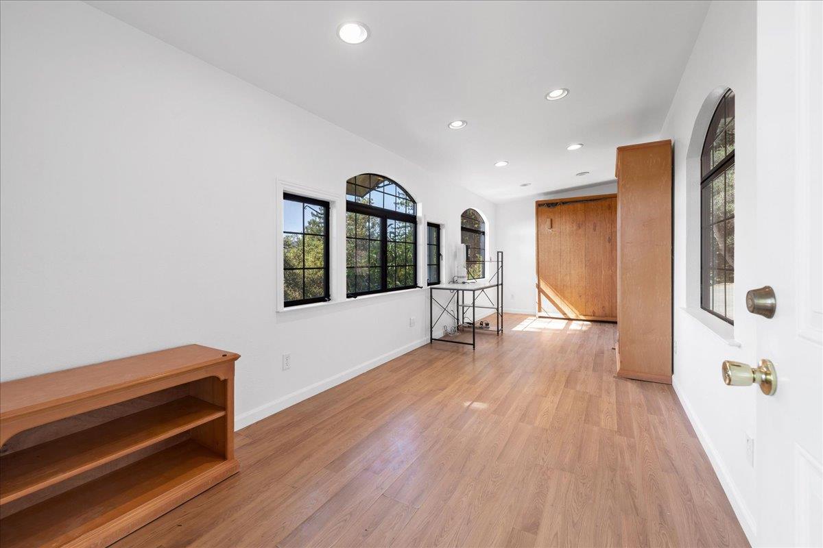 Detail Gallery Image 24 of 29 For 25435 Hutchinson Rd, Los Gatos,  CA 95033 - 4 Beds | 2/1 Baths