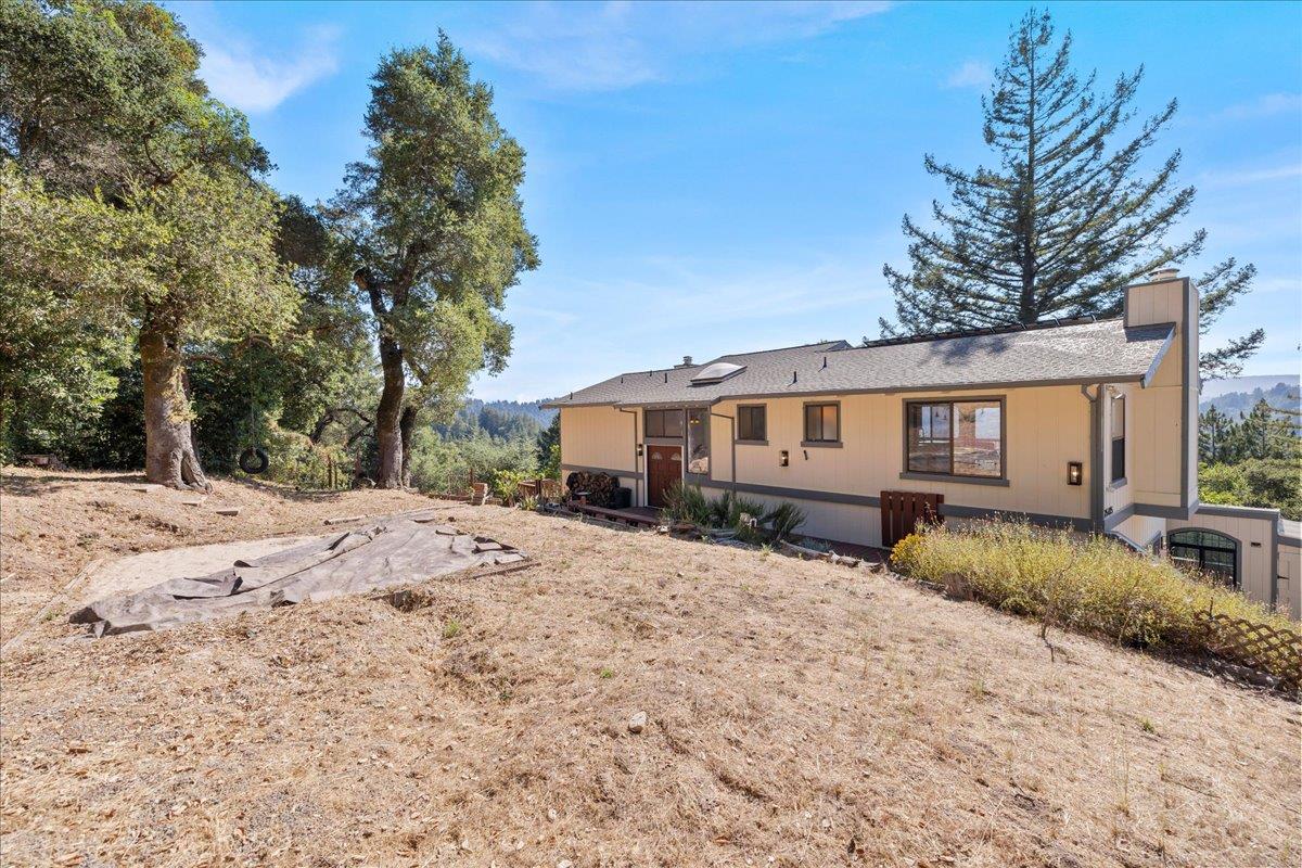 Detail Gallery Image 3 of 29 For 25435 Hutchinson Rd, Los Gatos,  CA 95033 - 4 Beds | 2/1 Baths