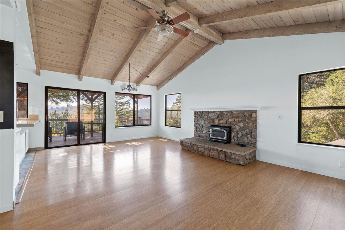 Detail Gallery Image 9 of 29 For 25435 Hutchinson Rd, Los Gatos,  CA 95033 - 4 Beds | 2/1 Baths