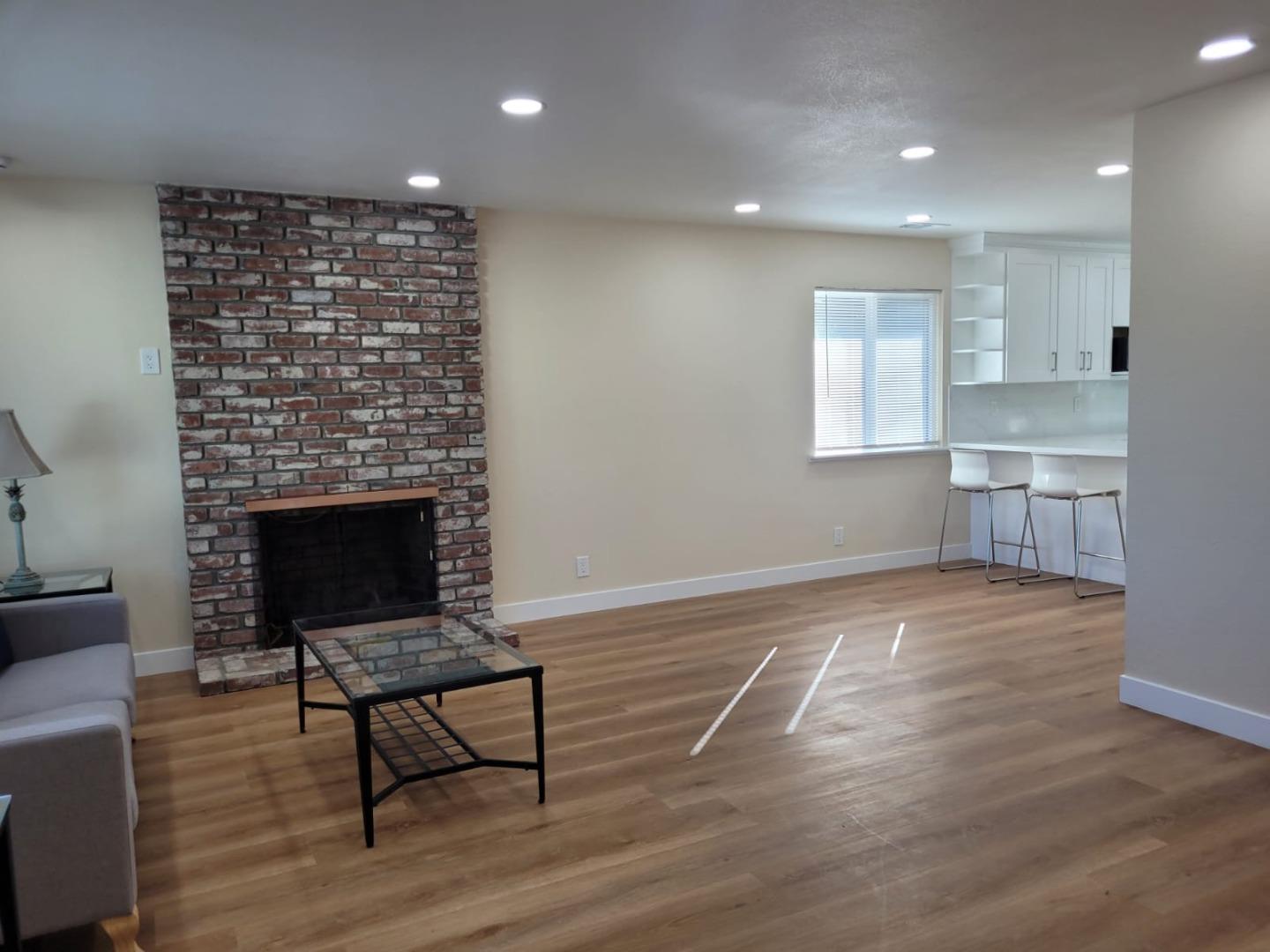 Detail Gallery Image 7 of 33 For 315 Colleen Ct, Morgan Hill,  CA 95037 - 3 Beds | 2 Baths