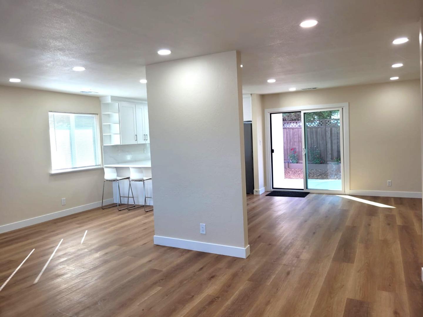 Detail Gallery Image 8 of 33 For 315 Colleen Ct, Morgan Hill,  CA 95037 - 3 Beds | 2 Baths