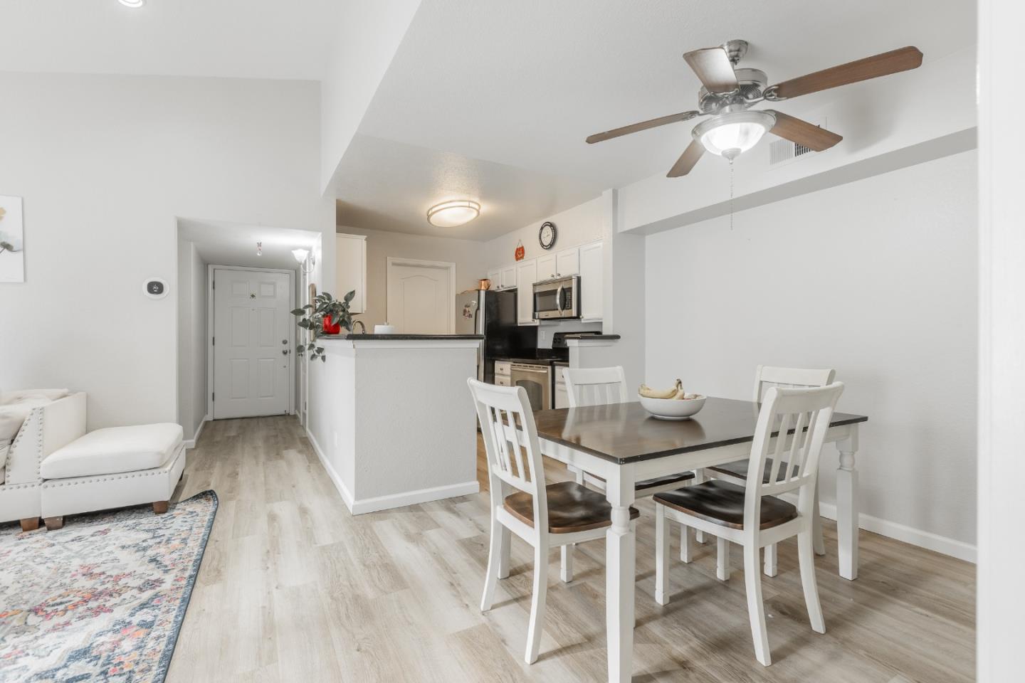 Detail Gallery Image 16 of 28 For 225 Reflections Dr #27,  San Ramon,  CA 94583 - 2 Beds | 2 Baths