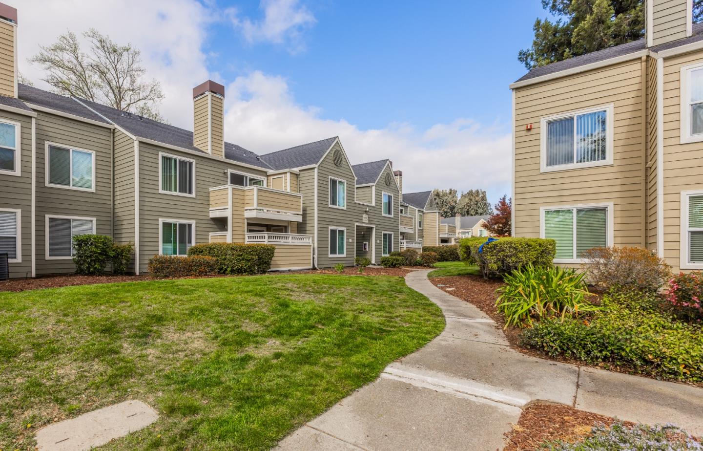 Detail Gallery Image 5 of 28 For 225 Reflections Dr #27,  San Ramon,  CA 94583 - 2 Beds | 2 Baths