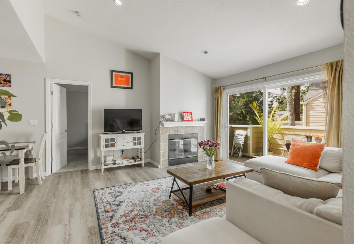 Detail Gallery Image 6 of 28 For 225 Reflections Dr #27,  San Ramon,  CA 94583 - 2 Beds | 2 Baths