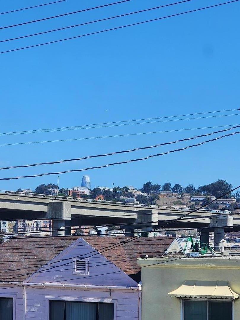 Detail Gallery Image 7 of 8 For 2147 Quesada Ave, San Francisco,  CA 94122 - 3 Beds | 1/1 Baths