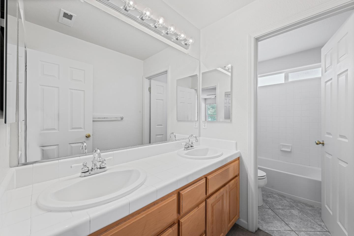 Detail Gallery Image 31 of 57 For 1515 Dovetail Way, Gilroy,  CA 95020 - 4 Beds | 2/1 Baths