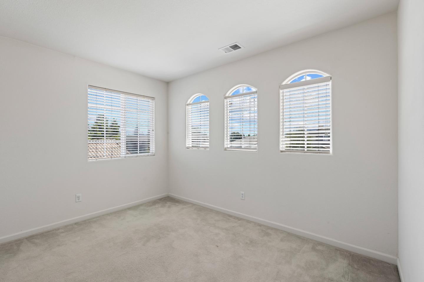 Detail Gallery Image 34 of 57 For 1515 Dovetail Way, Gilroy,  CA 95020 - 4 Beds | 2/1 Baths