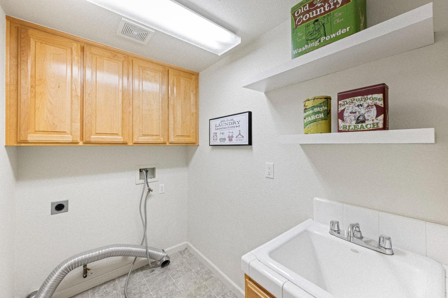 Detail Gallery Image 36 of 57 For 1515 Dovetail Way, Gilroy,  CA 95020 - 4 Beds | 2/1 Baths