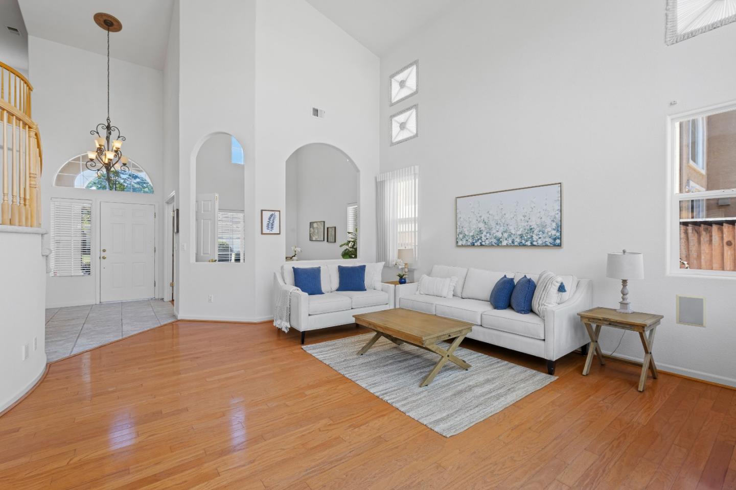 Detail Gallery Image 8 of 57 For 1515 Dovetail Way, Gilroy,  CA 95020 - 4 Beds | 2/1 Baths