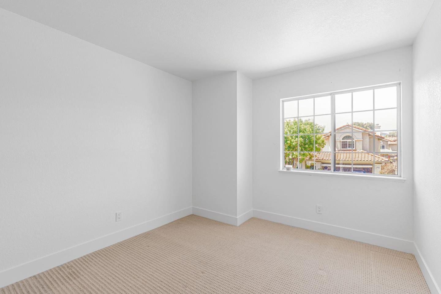 Detail Gallery Image 21 of 36 For 17152 Tassajara Cir, Morgan Hill,  CA 95037 - 4 Beds | 2/1 Baths