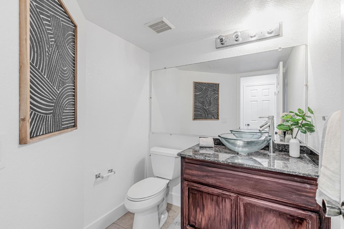 Detail Gallery Image 26 of 36 For 17152 Tassajara Cir, Morgan Hill,  CA 95037 - 4 Beds | 2/1 Baths
