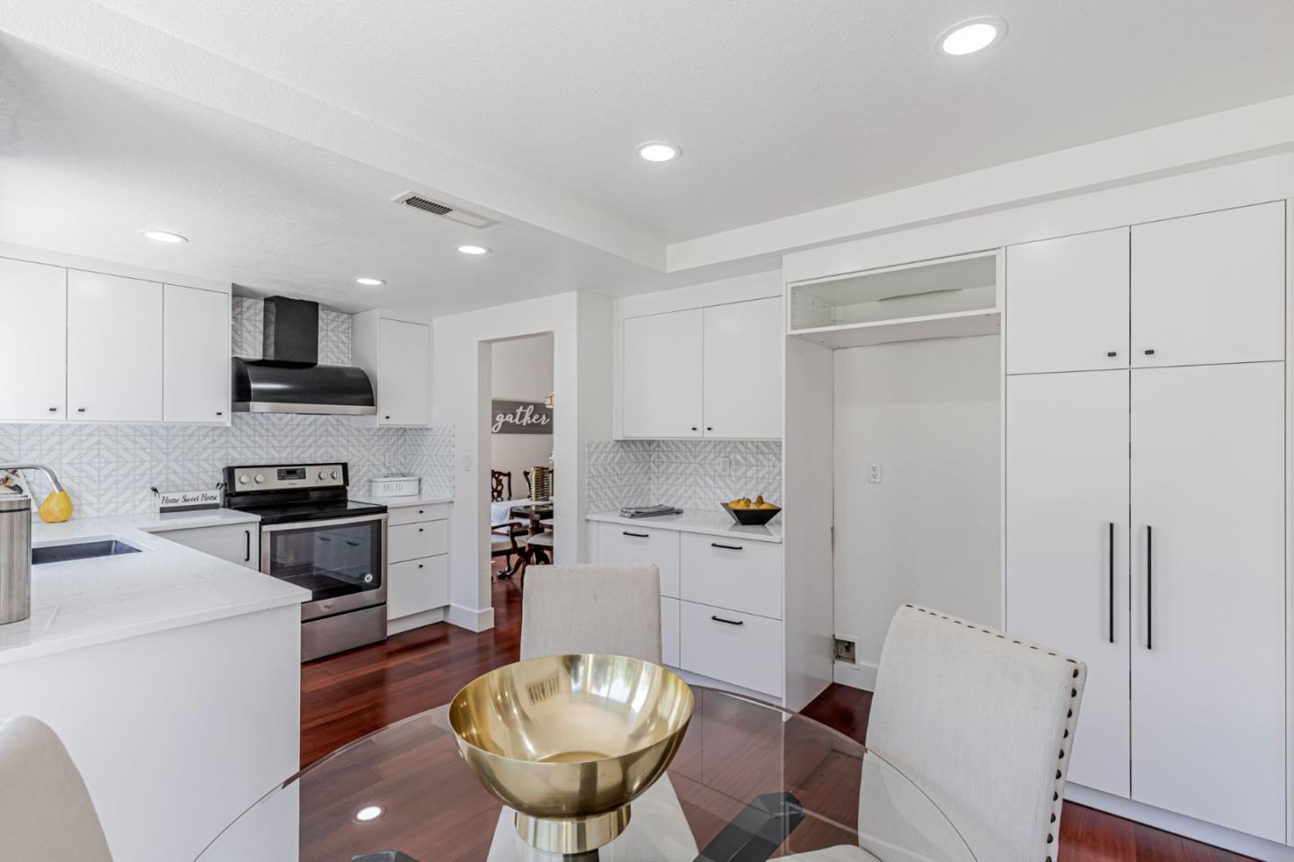 Detail Gallery Image 7 of 36 For 17152 Tassajara Cir, Morgan Hill,  CA 95037 - 4 Beds | 2/1 Baths
