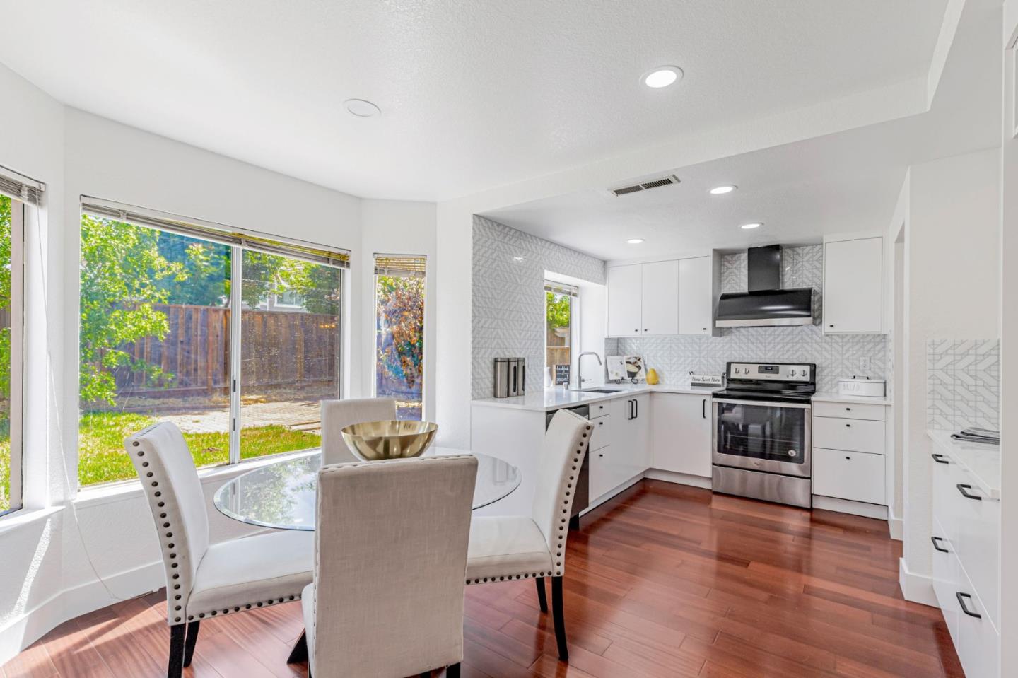 Detail Gallery Image 8 of 36 For 17152 Tassajara Cir, Morgan Hill,  CA 95037 - 4 Beds | 2/1 Baths